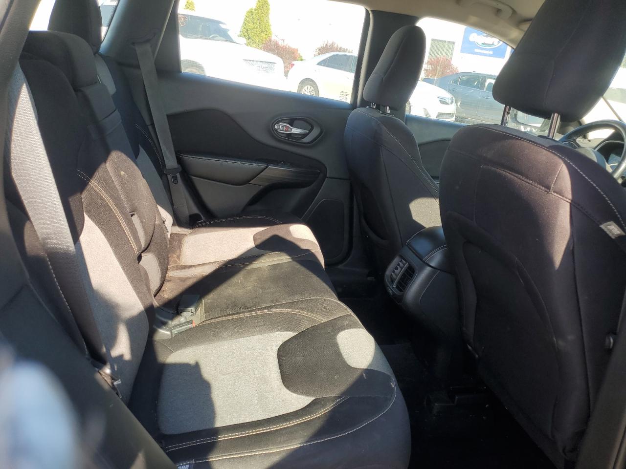 2015 Jeep Cherokee Sport VIN: 1C4PJMAB1FW578312 Lot: 84611075