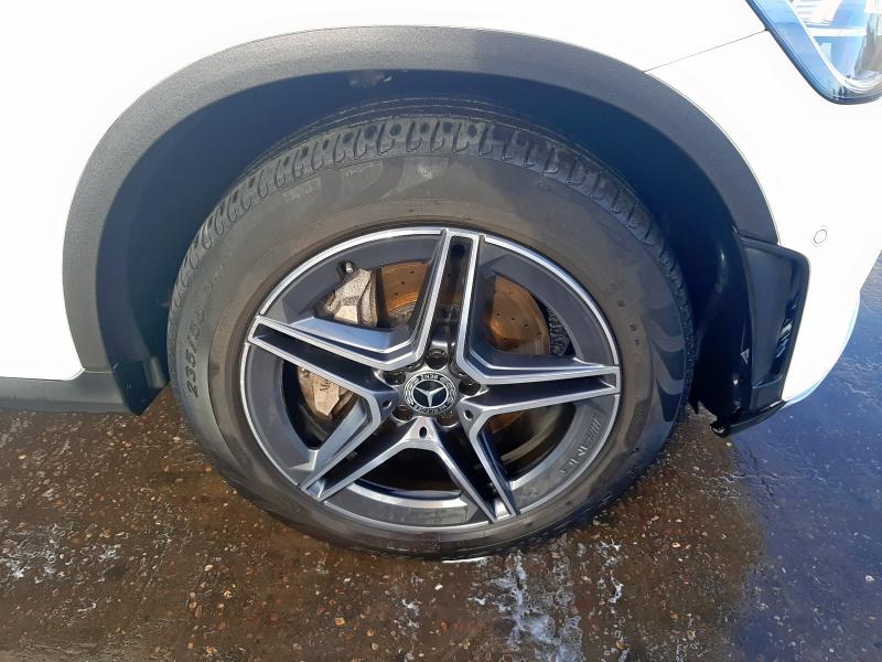 2021 MERCEDES-BENZ GLC 300 AMG LINE 4MATIC A 