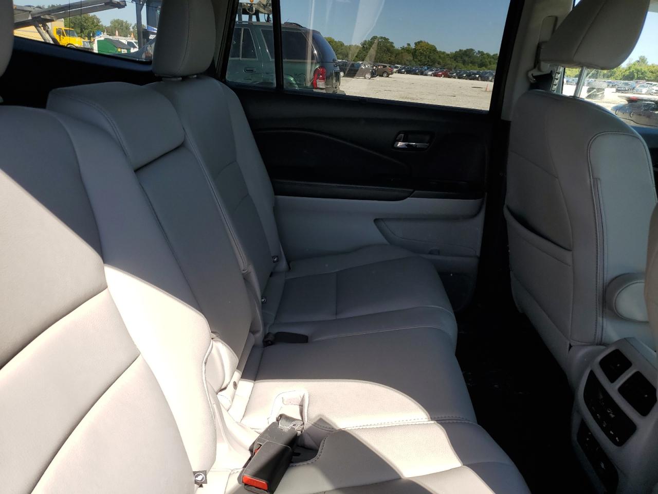 2016 Honda Pilot Touring VIN: 5FNYF6H95GB115681 Lot: 84258025