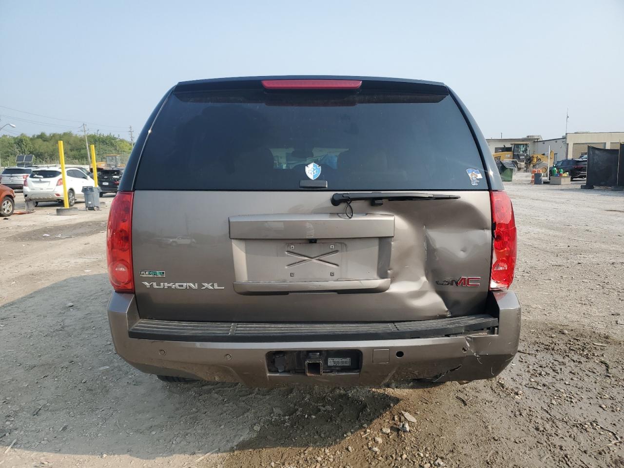 2011 GMC Yukon Xl K1500 Slt VIN: 1GKS2KE37BR128062 Lot: 71705225