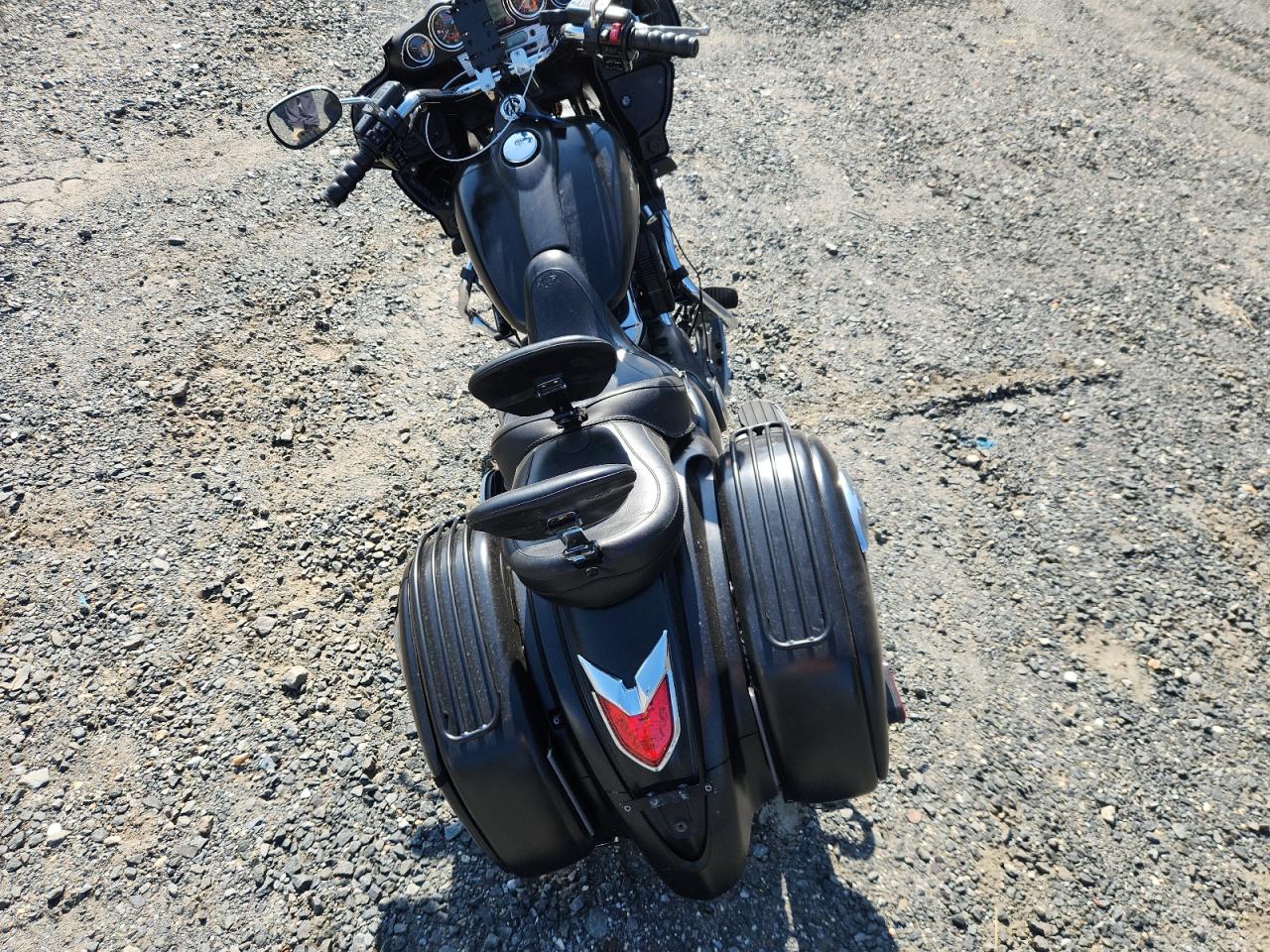 2013 Kawasaki Vn1700 J VIN: JKBVNRJ10DA008415 Lot: 80547375