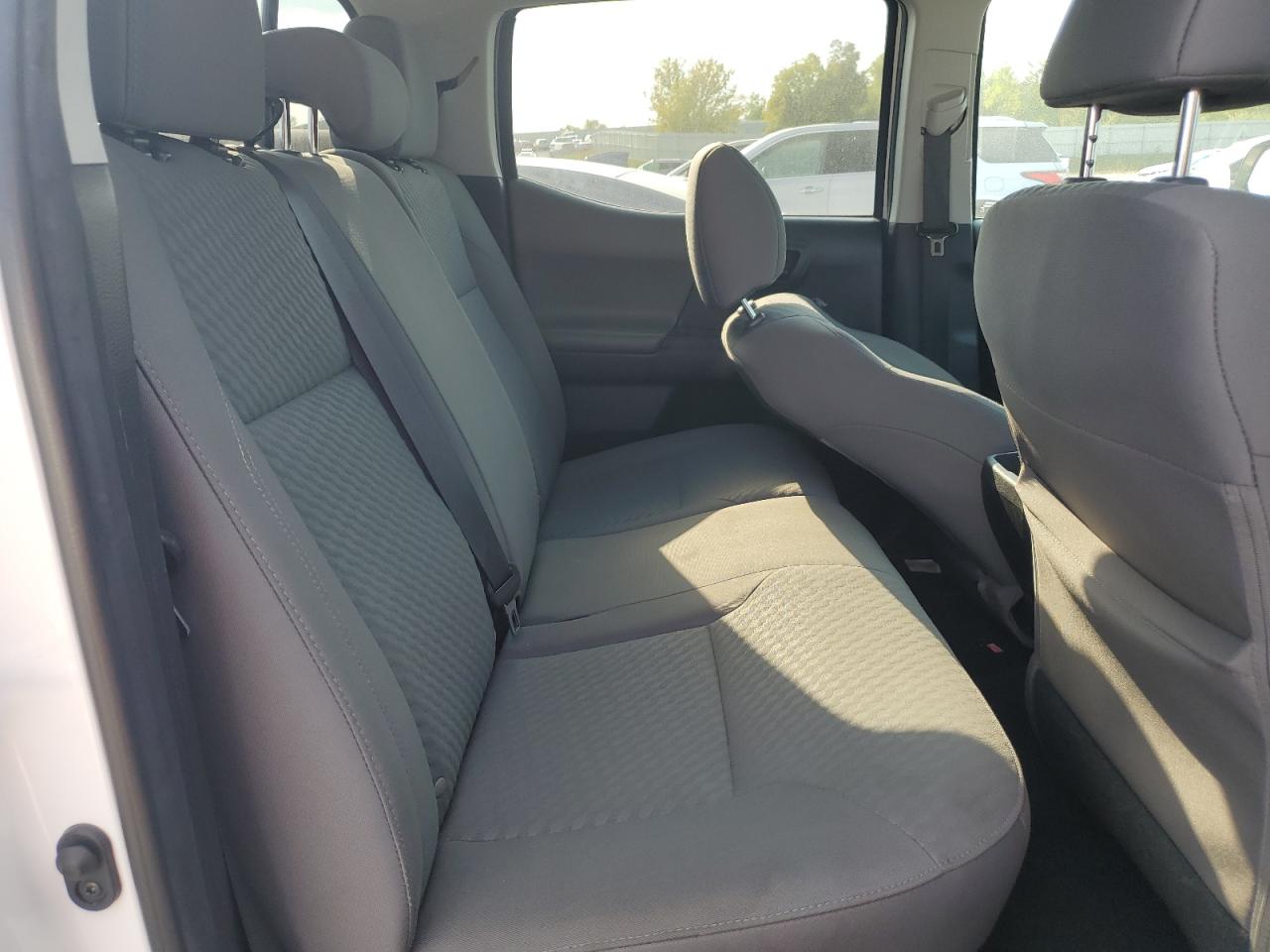 2022 Toyota Tacoma Double Cab VIN: 3TMCZ5AN8NM488984 Lot: 71954445