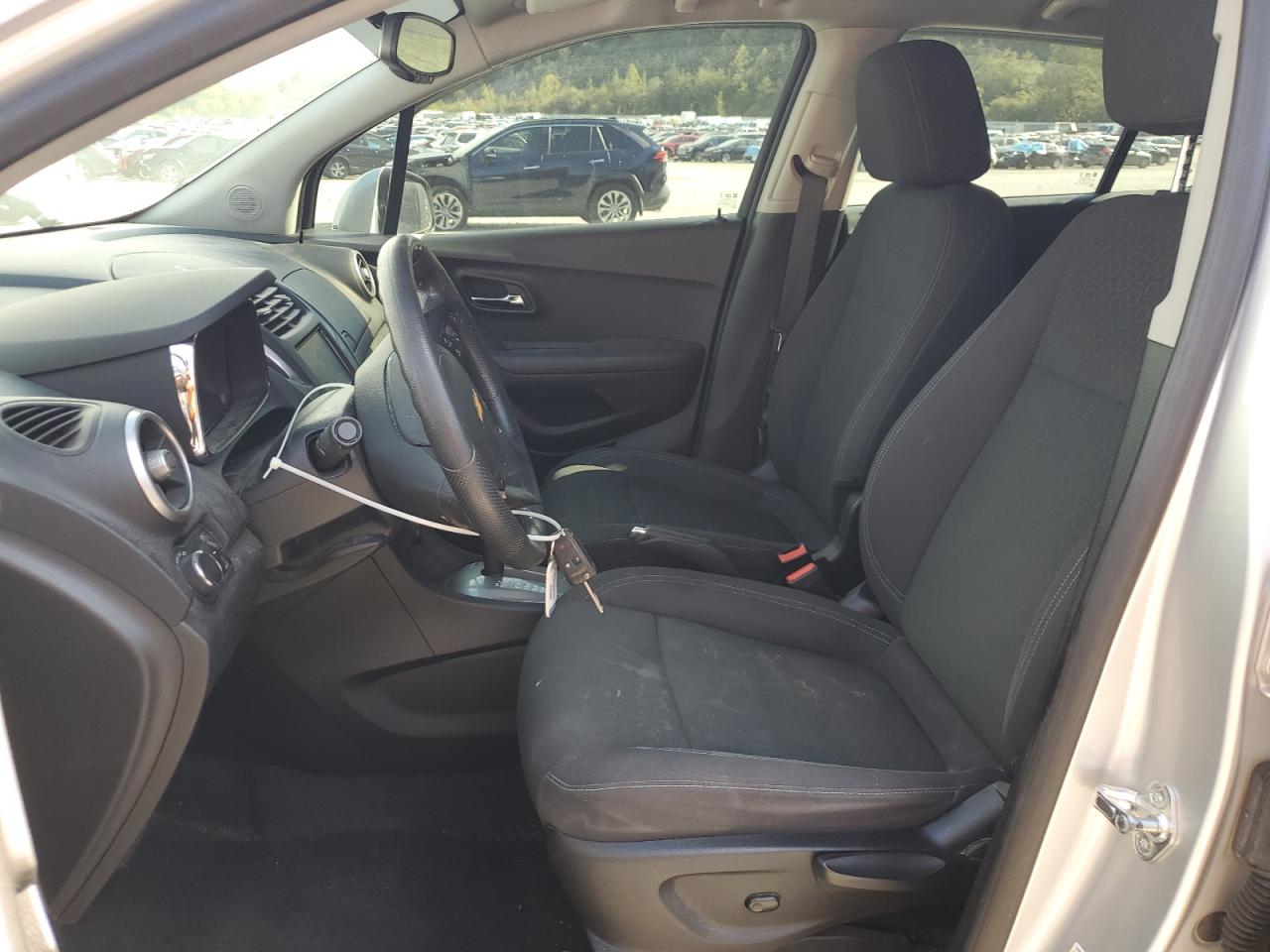 2016 Chevrolet Trax Ls VIN: KL7CJKSB8GB516901 Lot: 81770905