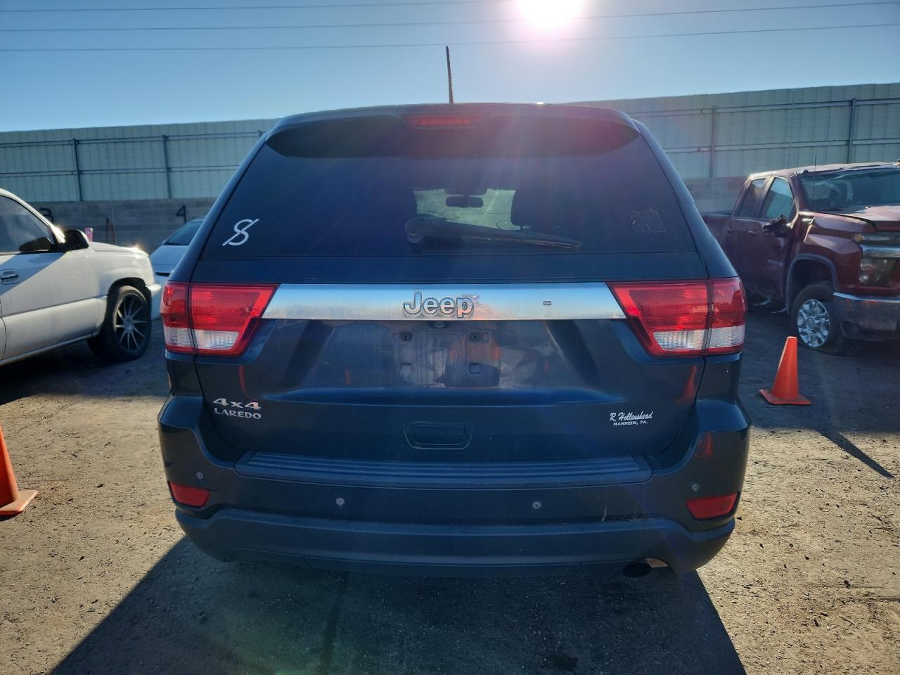 2013 Jeep Grand Cherokee Laredo VIN: 1C4RJFAG1DC635283 Lot: 83823925