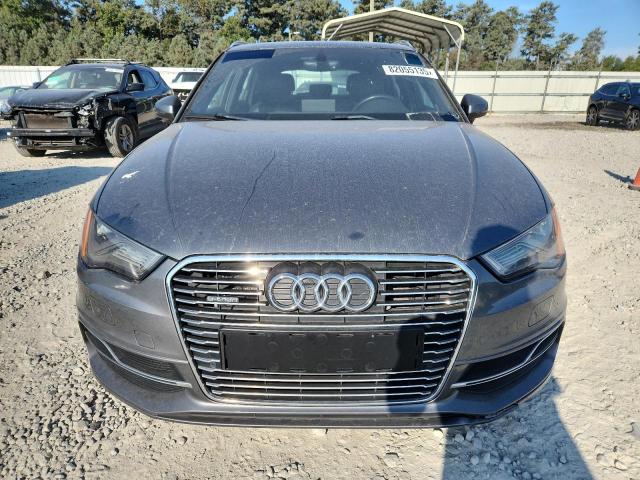 Hatchbacks AUDI A3 2016 Szary