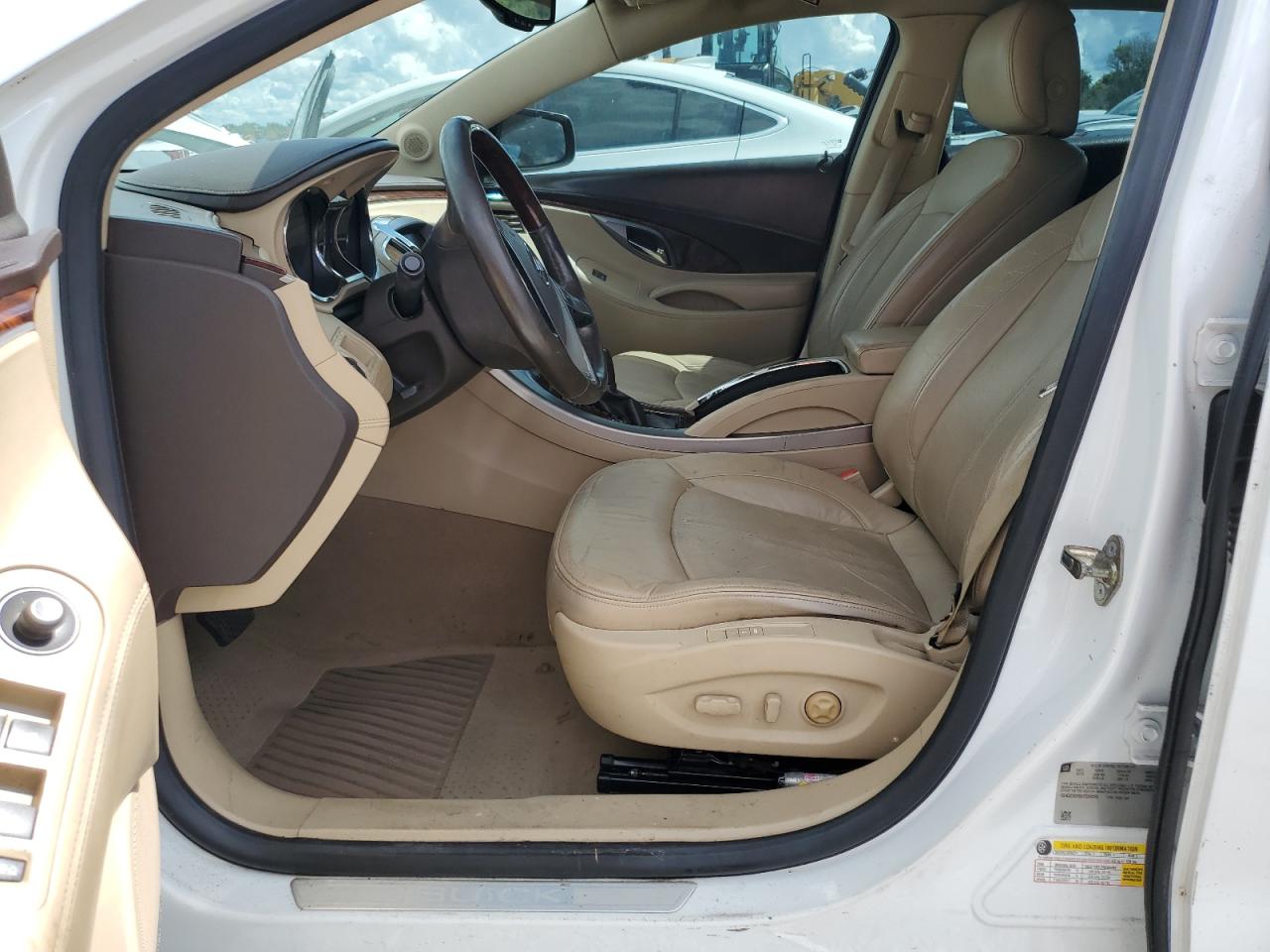 2010 Buick Lacrosse Cxs VIN: 1G4GE5EV9AF290895 Lot: 84209495