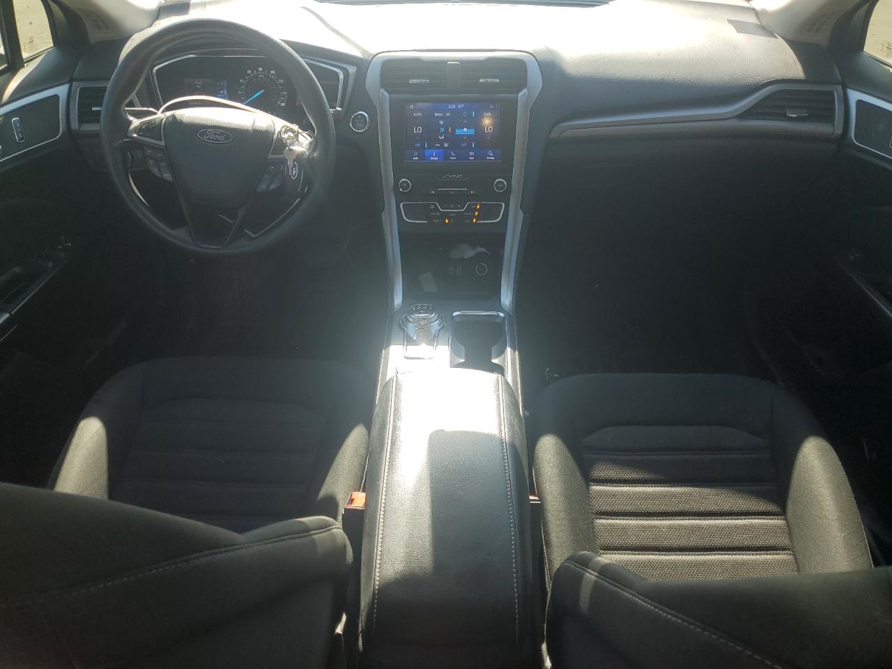 2020 Ford Fusion Se VIN: 3FA6P0HD8LR245653 Lot: 81803835