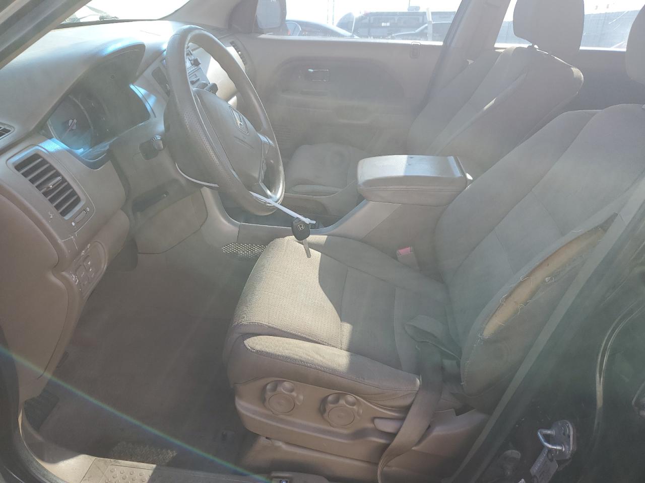 2007 Honda Pilot Lx VIN: 5FNYF18147B018968 Lot: 70941875