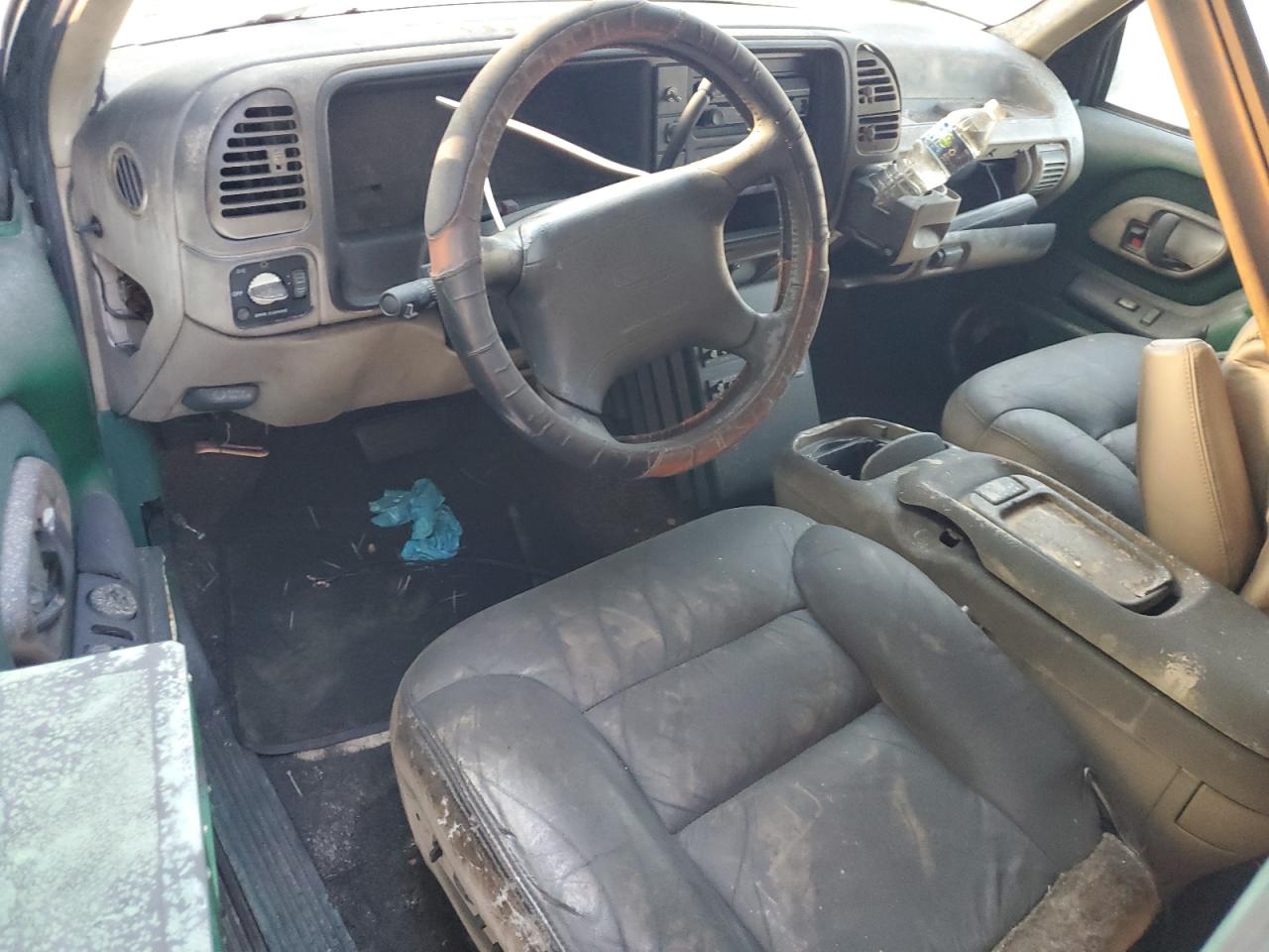 1996 GMC Yukon VIN: 1GKEK13R4TJ748866 Lot: 80756305