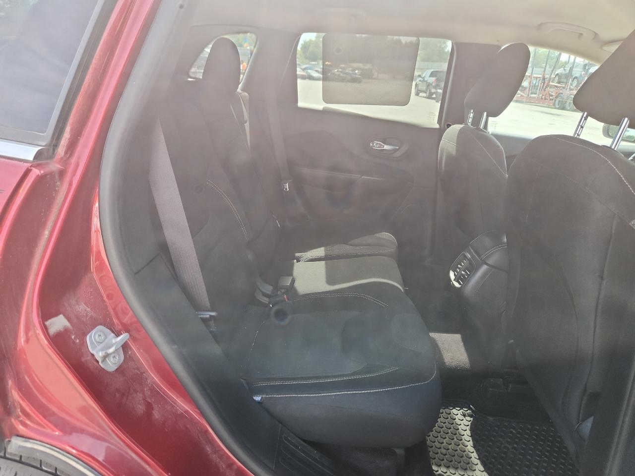 2017 Jeep Cherokee Latitude VIN: 1C4PJLCB9HW508664 Lot: 80623805