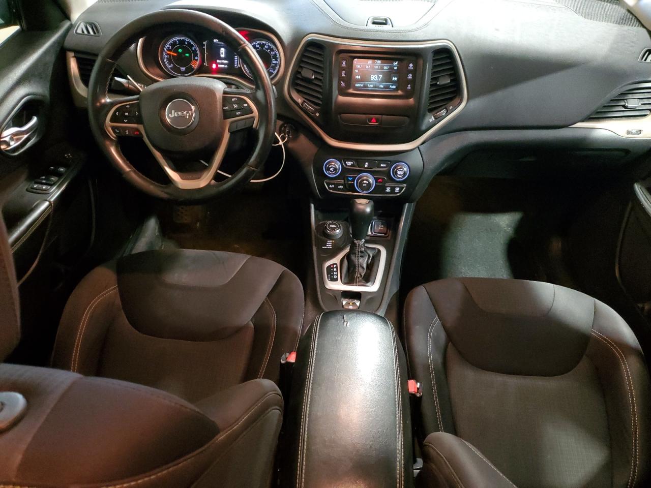 2015 Jeep Cherokee Latitude VIN: 1C4PJMCB6FW733594 Lot: 80811685