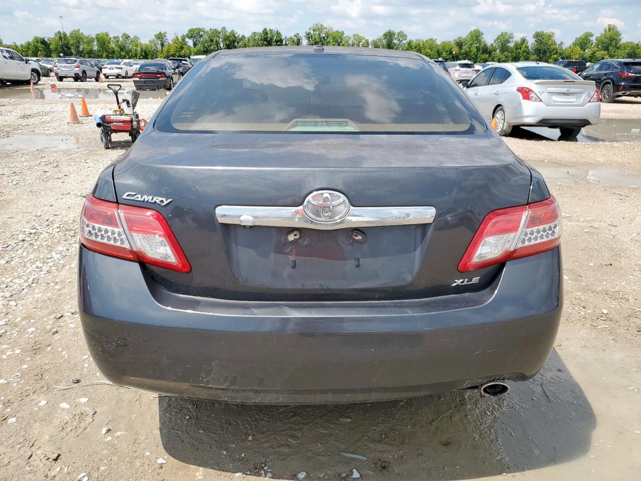 2010 Toyota Camry Base VIN: 4T1BF3EKXAU075796 Lot: 69415665