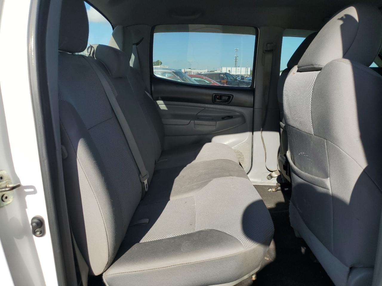 2014 Toyota Tacoma Double Cab VIN: 3TMLU4EN7EM136577 Lot: 83829745