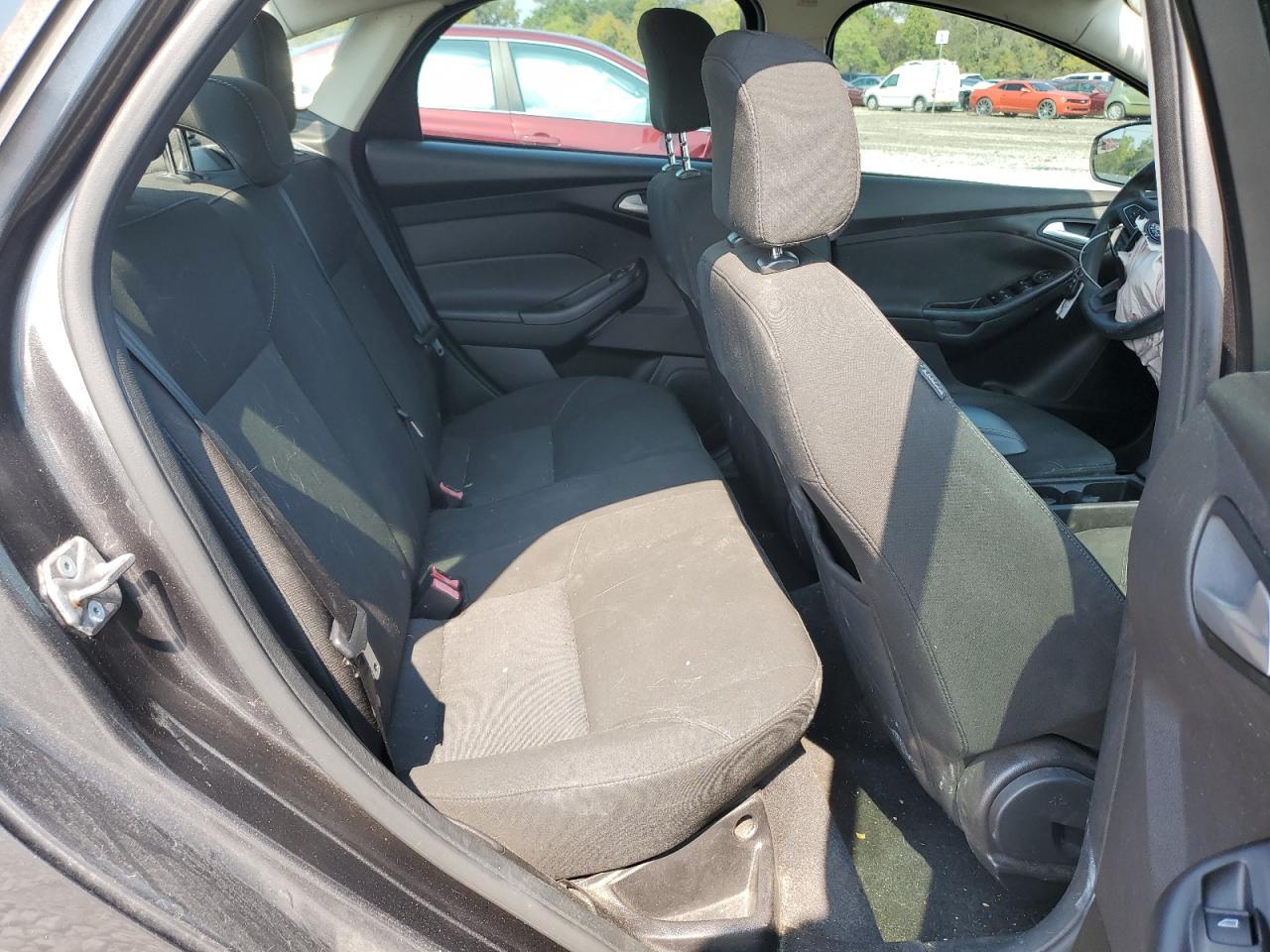 2015 Ford Focus Se VIN: 1FADP3F20FL273220 Lot: 81348845