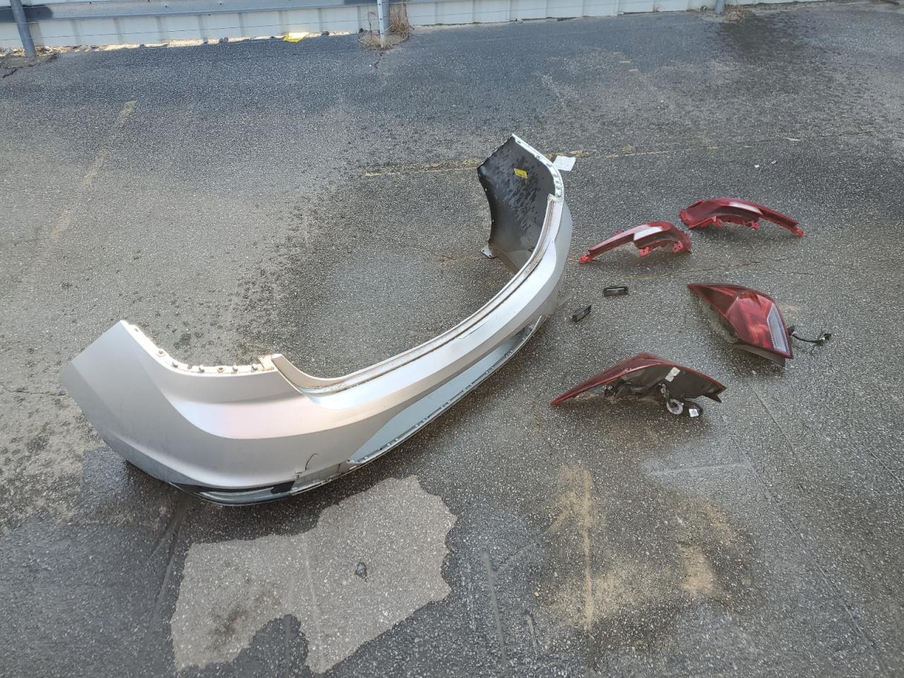 2020 Hyundai Elantra Sel VIN: 5NPD84LF9LH537135 Lot: 81337675