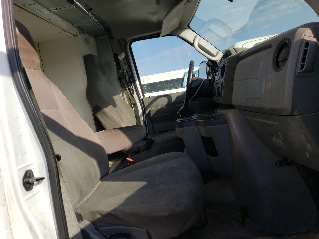 2010 Ford Econoline E450 Super Duty Cutaway Van VIN: 1FDXE4FP3ADA35830 Lot: 80629895