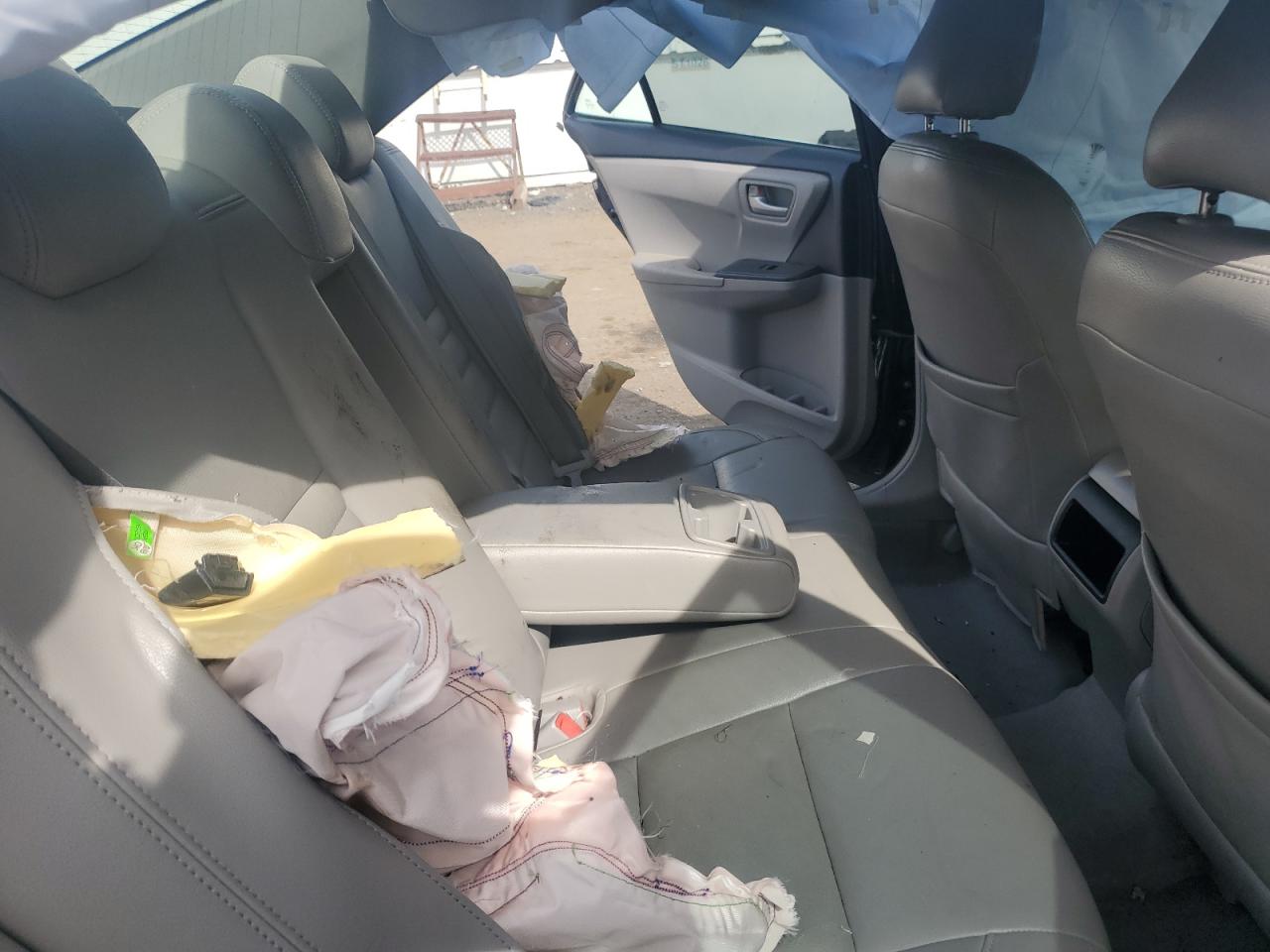 2015 Toyota Camry Hybrid VIN: 4T1BD1FK9FU147572 Lot: 83957955