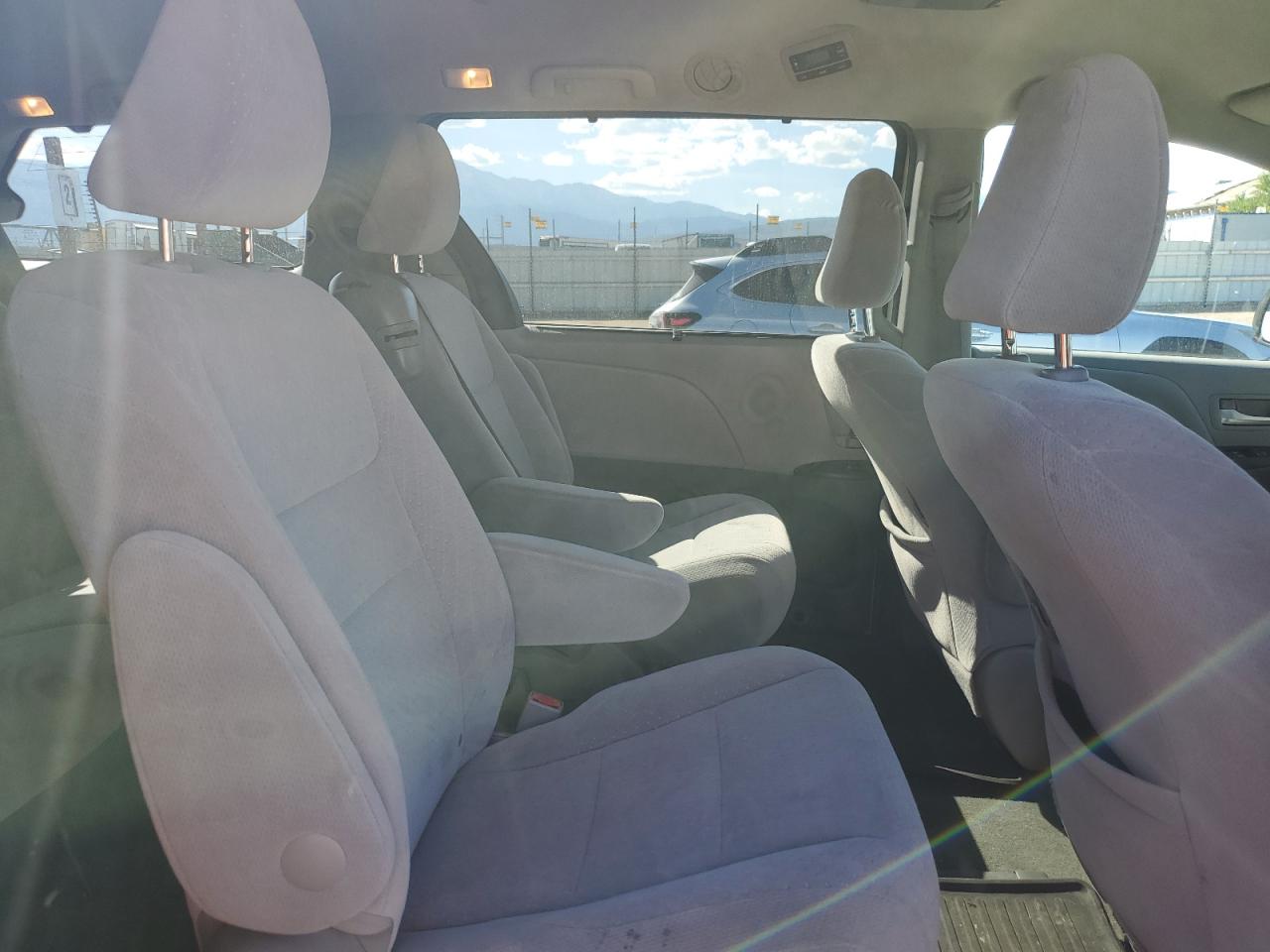 2016 Toyota Sienna Le VIN: 5TDKK3DC2GS741802 Lot: 80831925