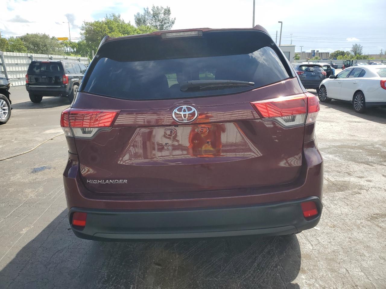 2017 Toyota Highlander Le VIN: 5TDZARFH1HS027450 Lot: 80666265