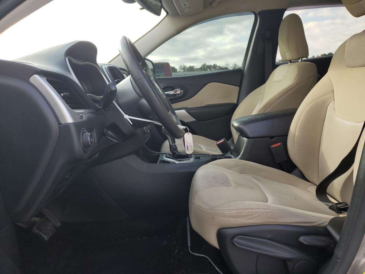 2018 Jeep Cherokee Latitude VIN: 1C4PJLCB5JD595528 Lot: 71352935