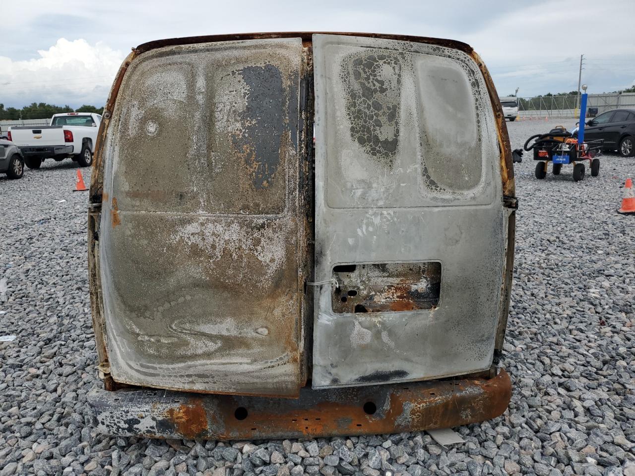 2020 Chevrolet Express G2500 VIN: 1GCWGAFP7L1257591 Lot: 71486485