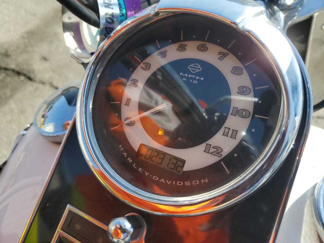 2016 Harley-Davidson Flstn Softail Deluxe VIN: 1HD1JDV3XGB042376 Lot: 81923845