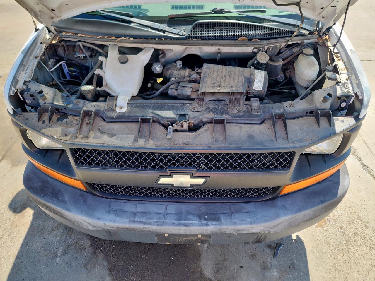 2003 Chevrolet Express G3500 VIN: 1GCHG39U331121898 Lot: 81123405