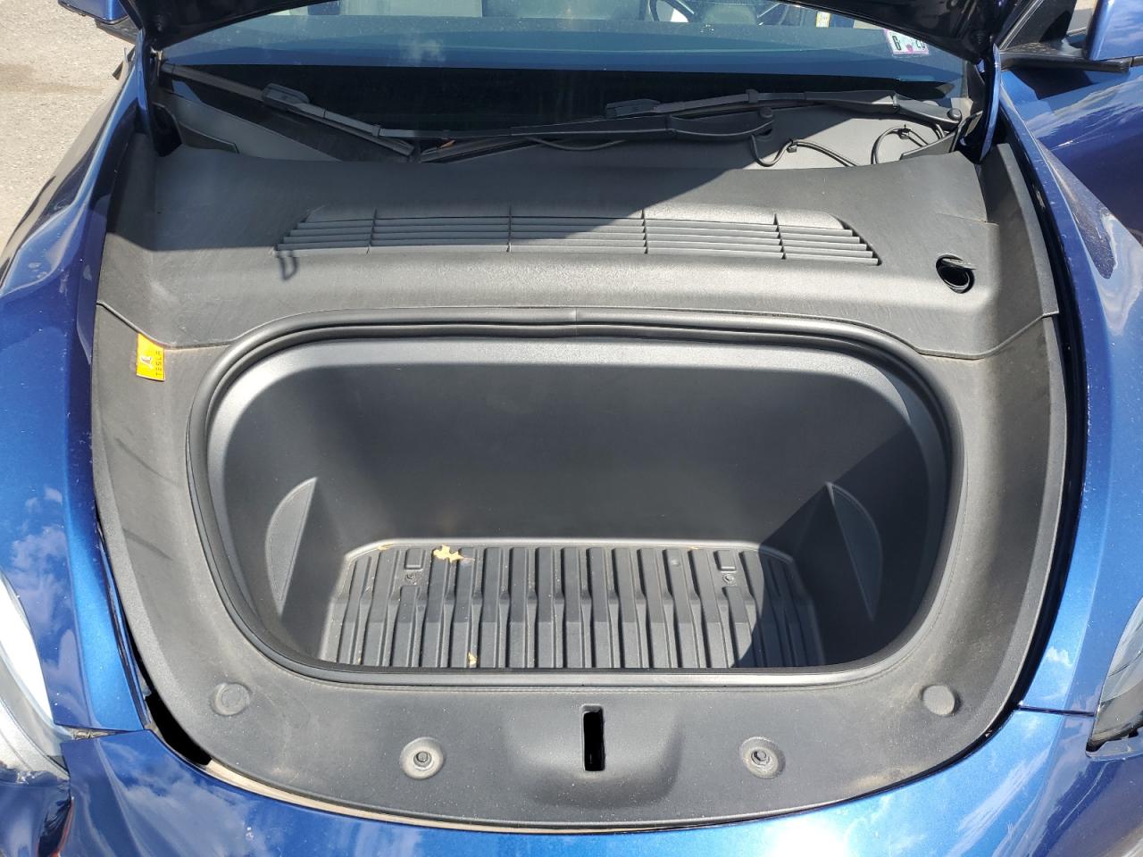 2022 Tesla Model Y VIN: 7SAYGDEF2NF519243 Lot: 71429255