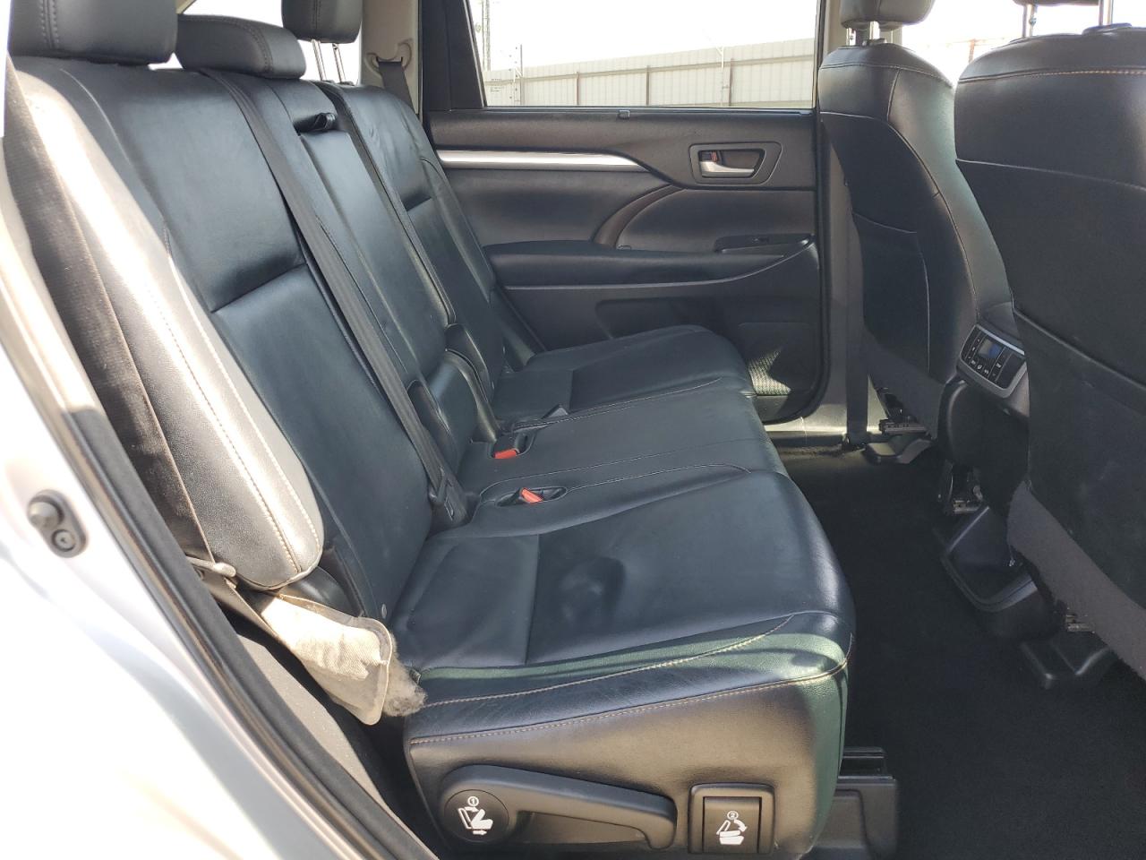 2014 Toyota Highlander Xle VIN: 5TDJKRFH5ES034505 Lot: 81925285