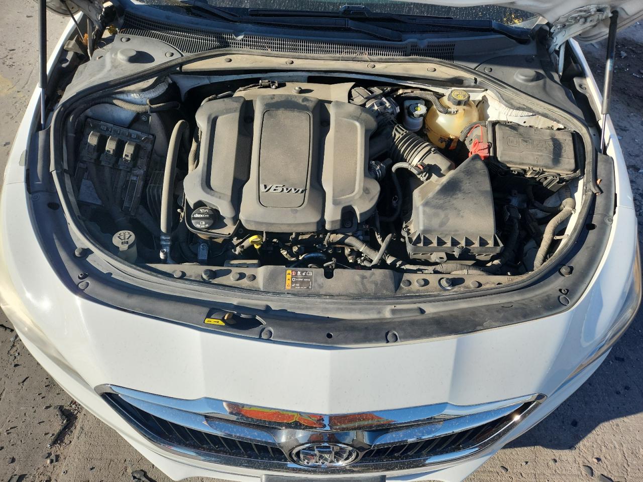 2017 Buick Lacrosse Essence VIN: 1G4ZP5SS3HU183733 Lot: 80709845