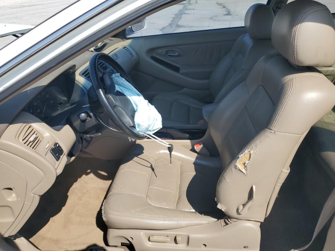 1999 Honda Accord Ex VIN: 1HGCG2252XA013903 Lot: 80669105