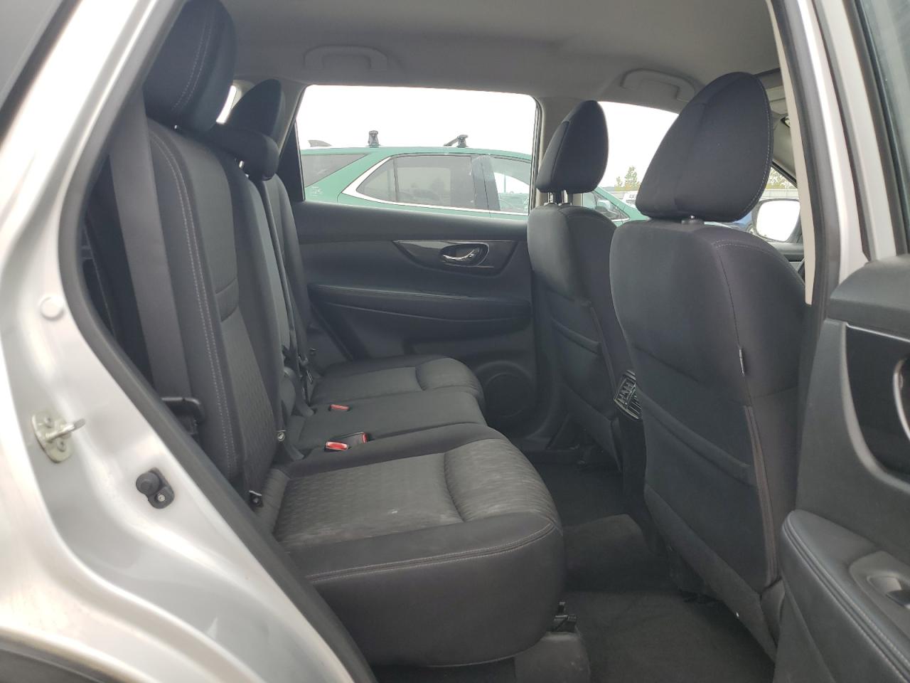 2018 Nissan Rogue S VIN: JN8AT2MVXJW300113 Lot: 81695685