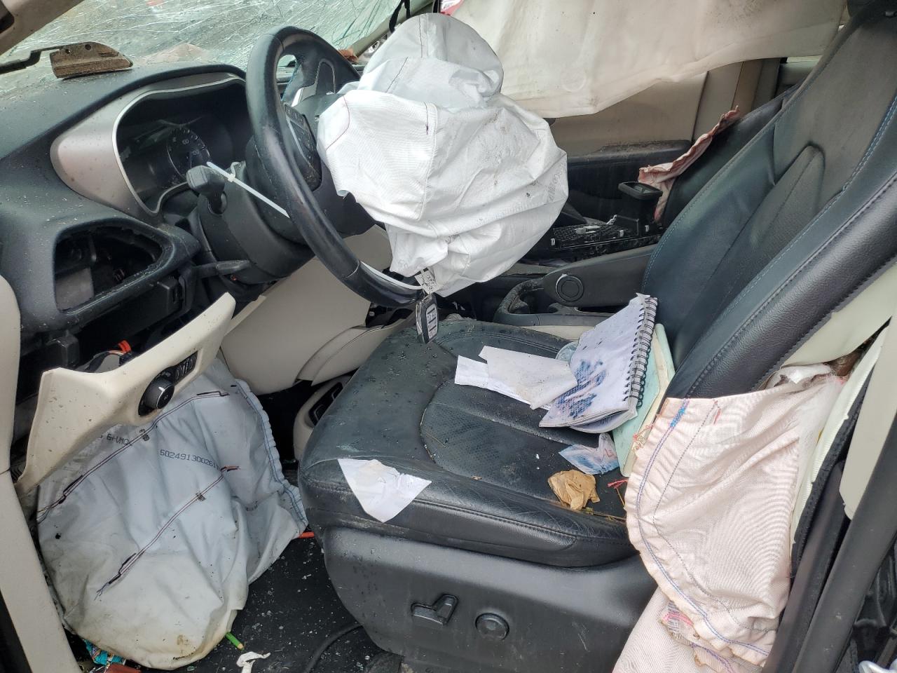 2021 Chrysler Pacifica Touring L VIN: 2C4RC1BG2MR601095 Lot: 84003655