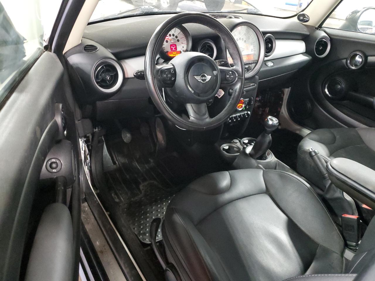 2011 Mini Cooper VIN: WMWSU3C50BT099519 Lot: 83837655