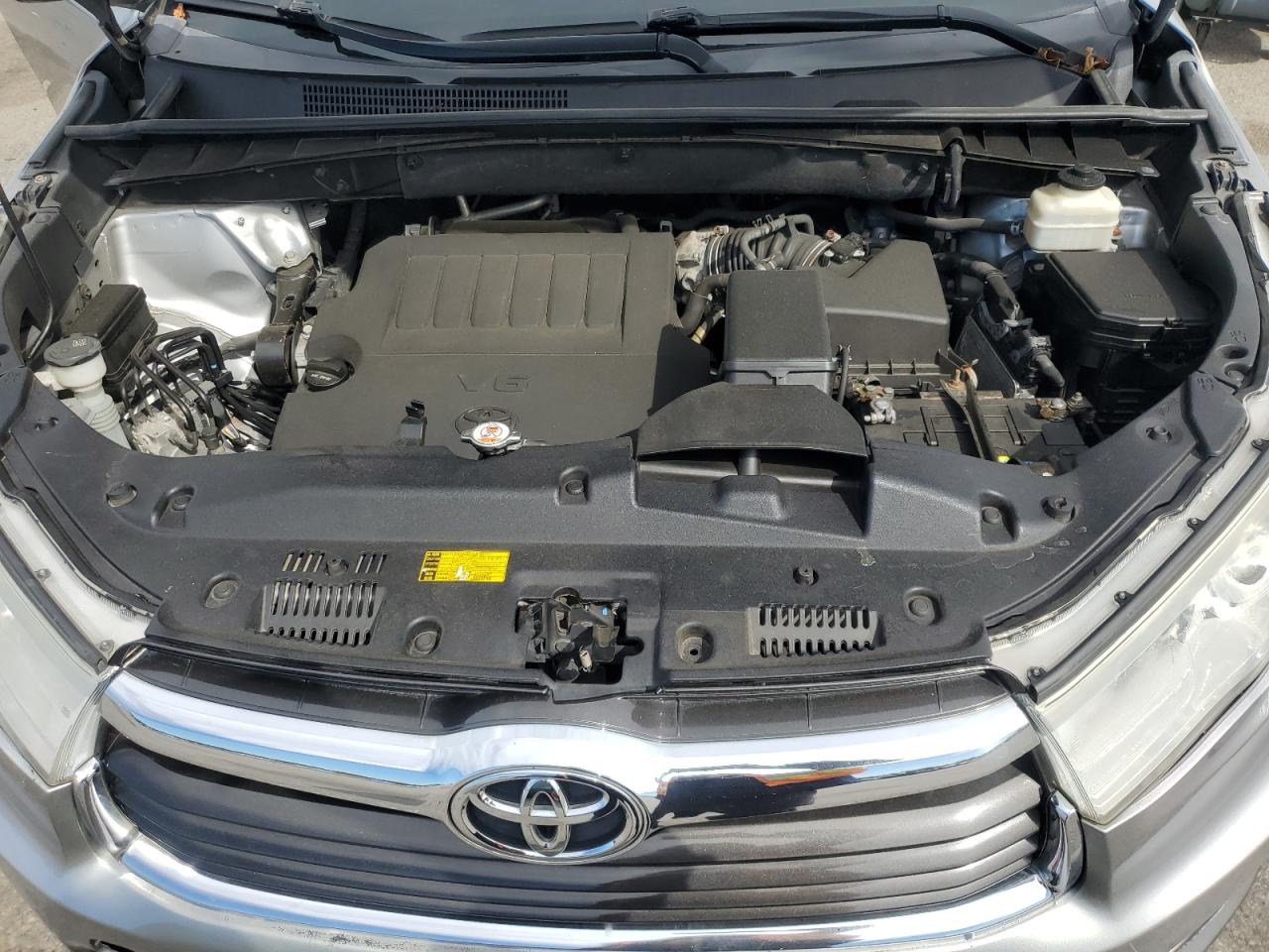 2014 Toyota Highlander Le VIN: 5TDBKRFH3ES044955 Lot: 71030155