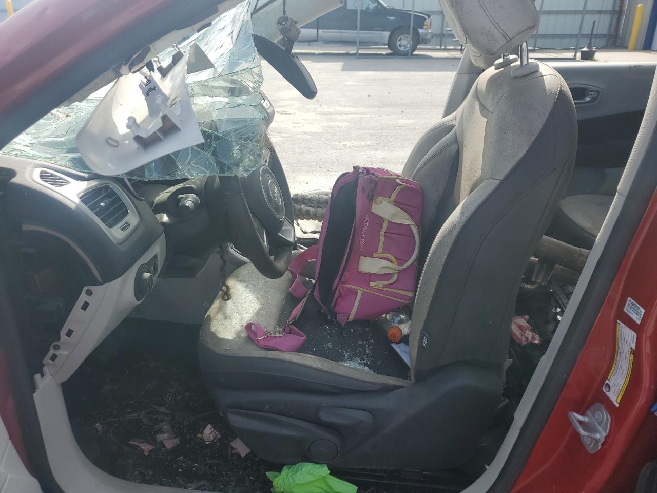 2019 Jeep Compass Latitude VIN: 3C4NJCBB9KT615526 Lot: 70729775