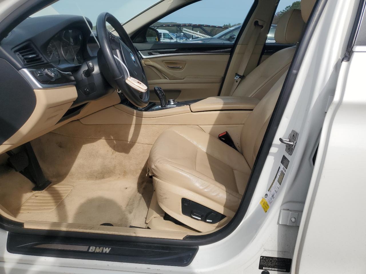 2011 BMW 528 I VIN: WBAFR1C54BDJ97986 Lot: 84646795