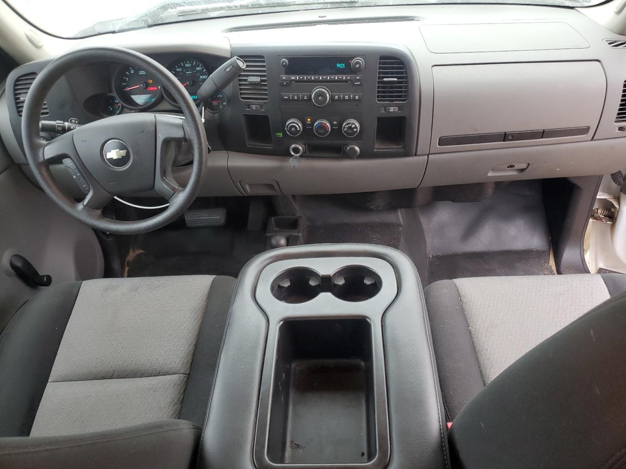 2008 Chevrolet Silverado K1500 VIN: 1GCEK190X8E187660 Lot: 80797995