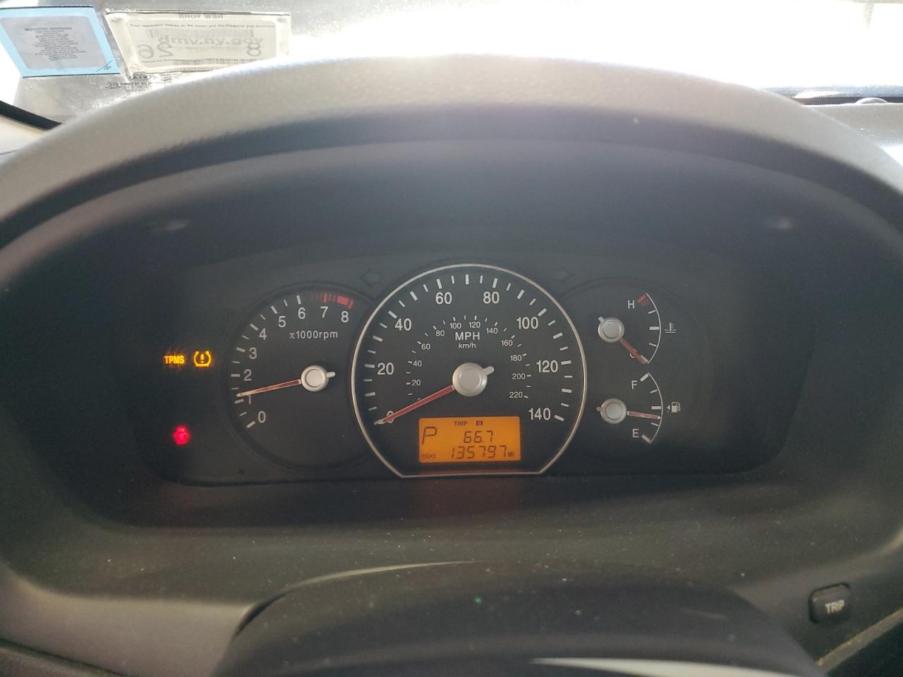 2008 Kia Rondo Base VIN: KNAFG525987149132 Lot: 80448555