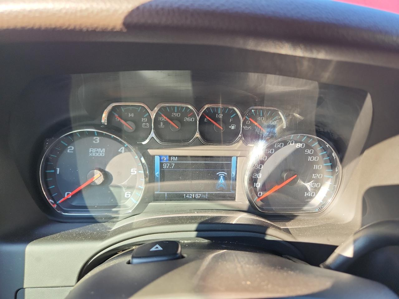 2018 Chevrolet Suburban C1500 Lt VIN: 1GNSCHKC7JR359596 Lot: 80383625