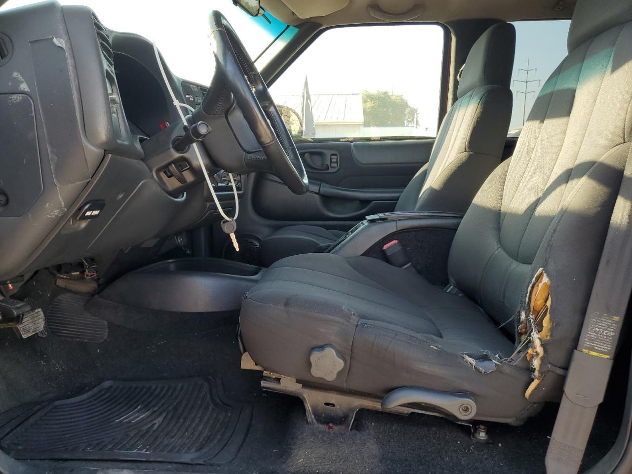 2003 Chevrolet S Truck S10 VIN: 1GCDT13X83K105479 Lot: 81299325