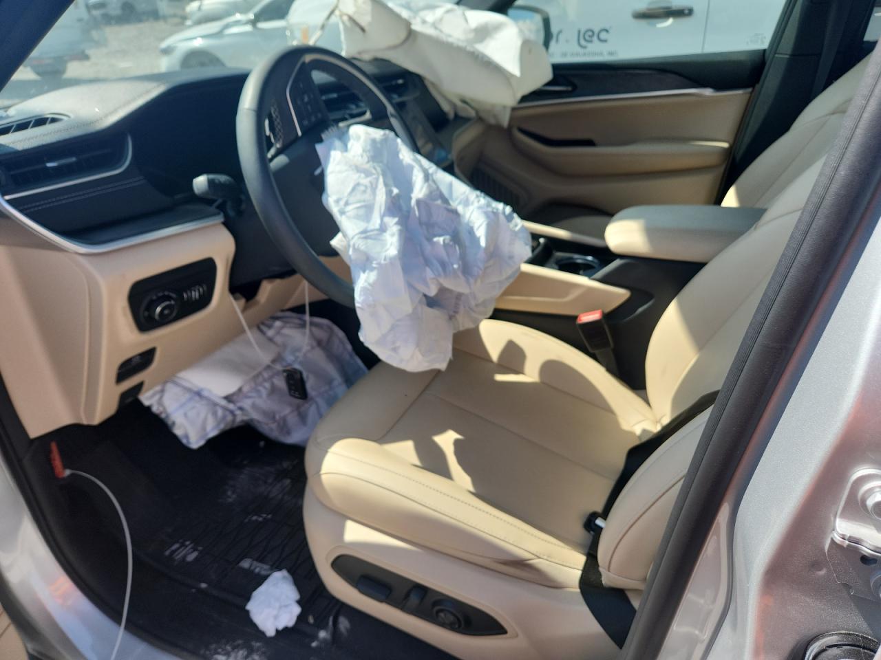 2024 Jeep Grand Cherokee L Limited VIN: 1C4RJJBG1R8537821 Lot: 72043565