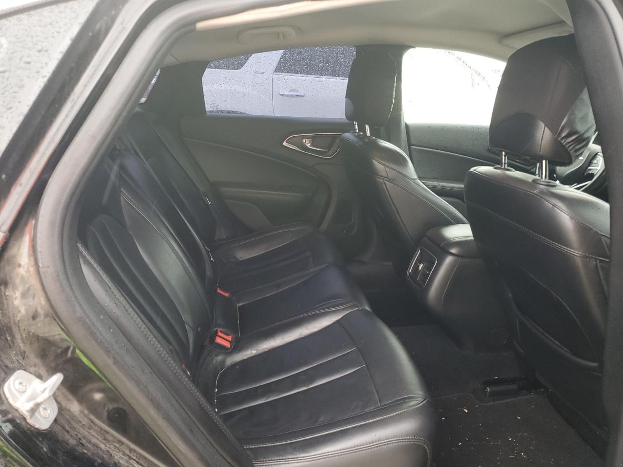 2015 Chrysler 200 C VIN: 1C3CCCCB0FN548518 Lot: 84607265