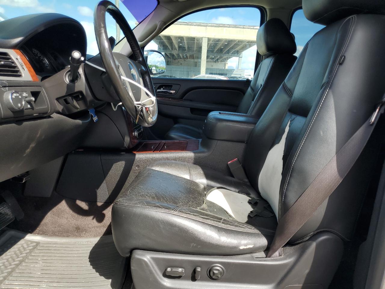 2014 Chevrolet Suburban C1500 Ltz VIN: 1GNSCKE00ER232001 Lot: 80789475