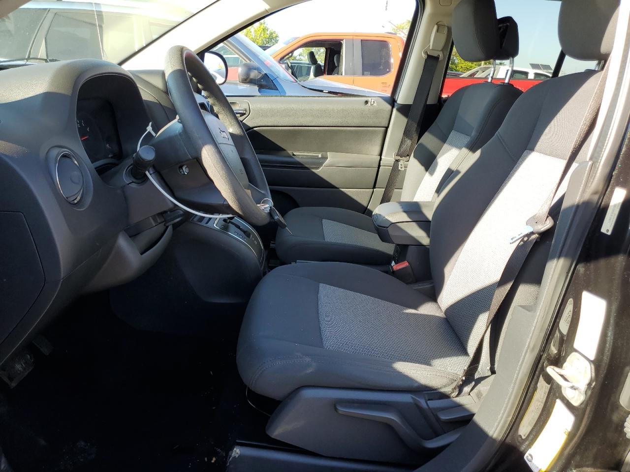 2010 Jeep Compass Sport VIN: 1J4NF4FB0AD502144 Lot: 84269515