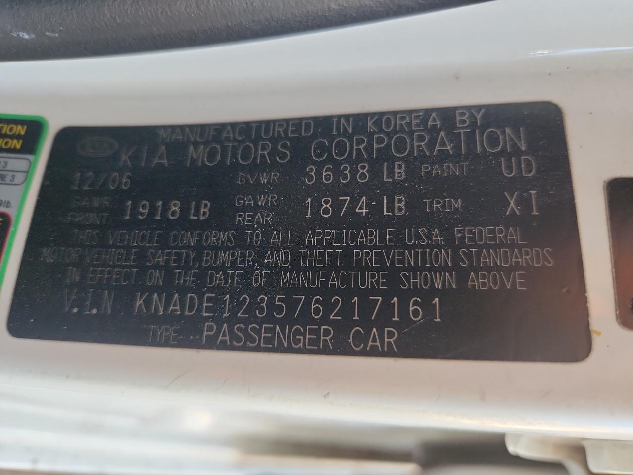 2007 Kia Rio Base VIN: KNADE123576217161 Lot: 81800725