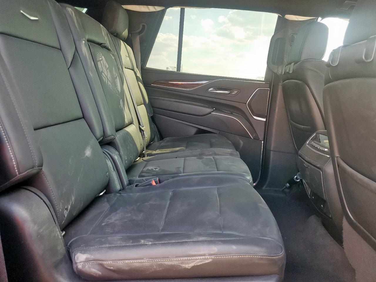 2022 Cadillac Escalade Luxury VIN: 1GYS4AKT7NR215835 Lot: 84795245