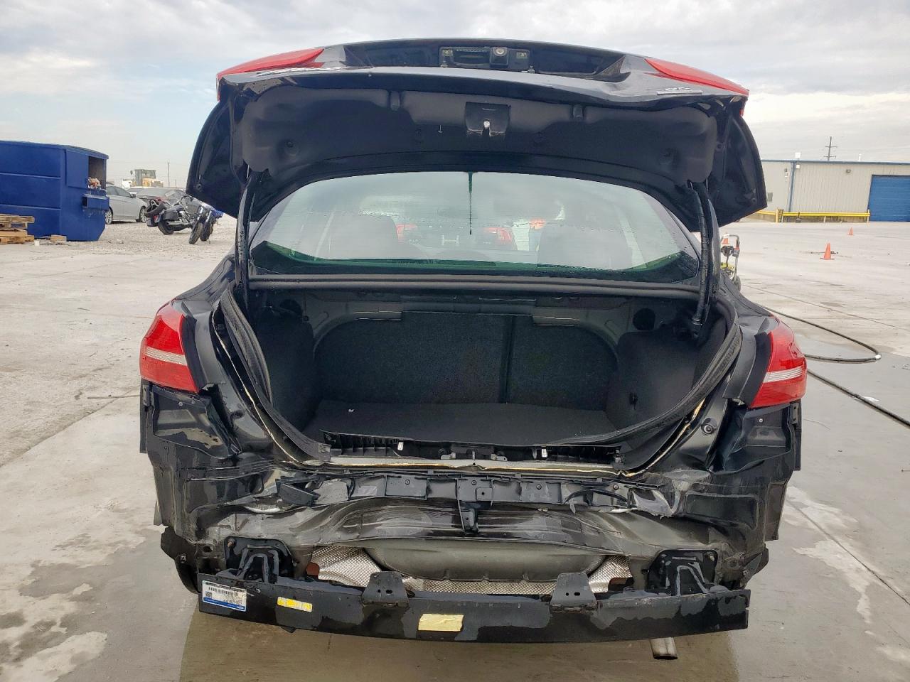 2018 Ford Focus Se VIN: 1FADP3FE2JL292645 Lot: 84751595