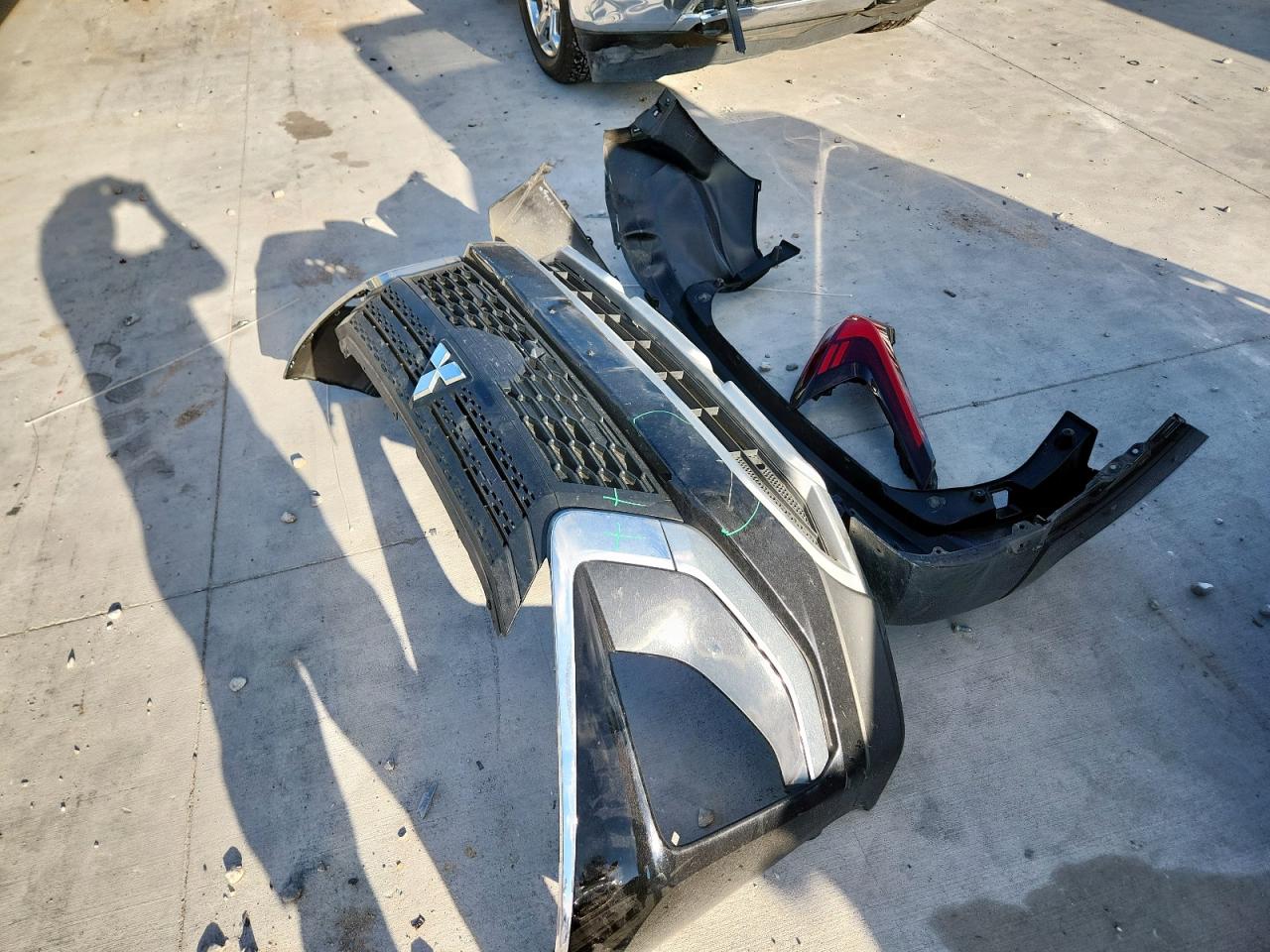 2024 Mitsubishi Eclipse Cross Se VIN: JA4ATWAA8RZ008601 Lot: 83858905