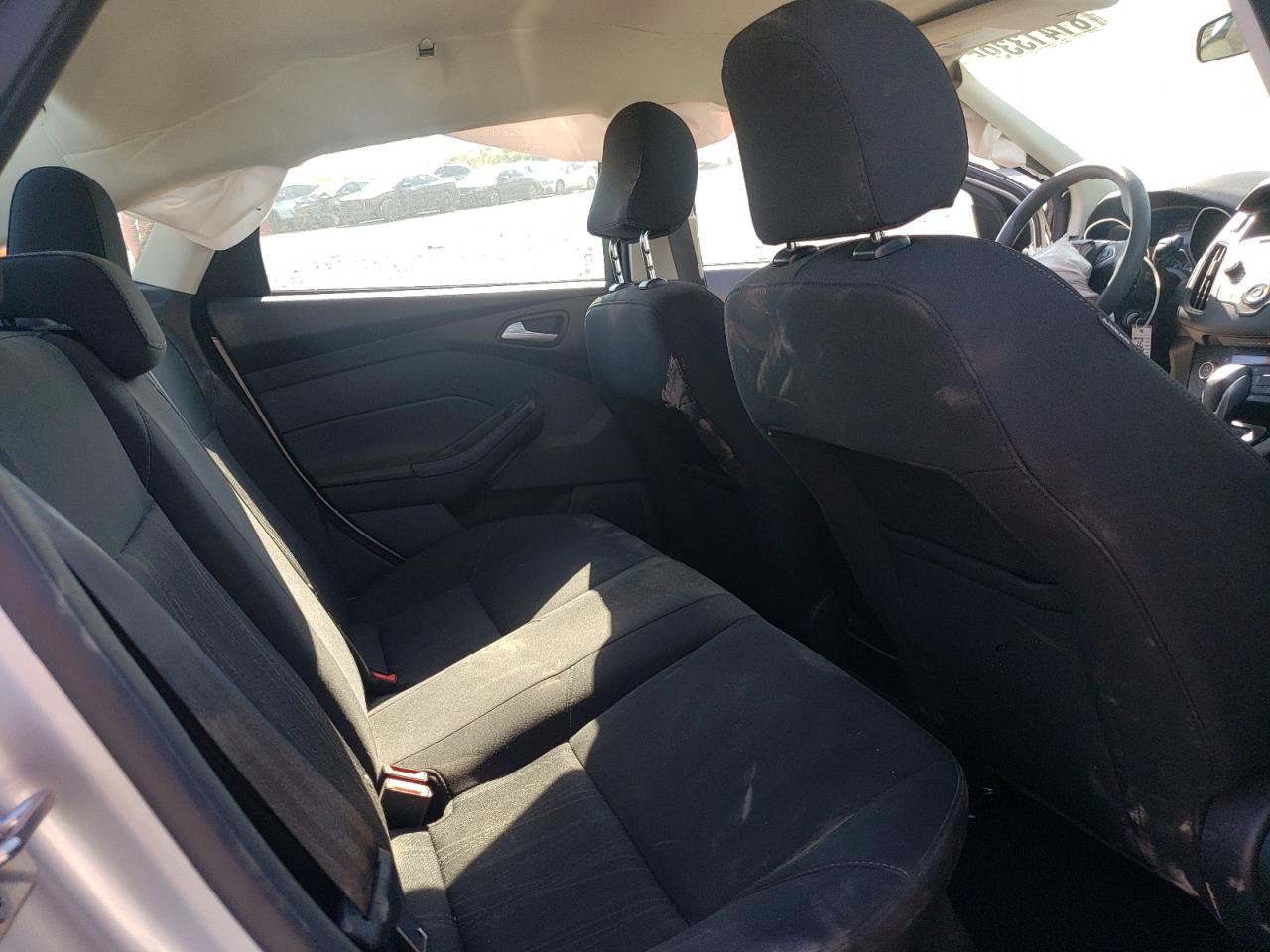 2016 Ford Focus Se VIN: 1FADP3FE2GL207165 Lot: 81413395